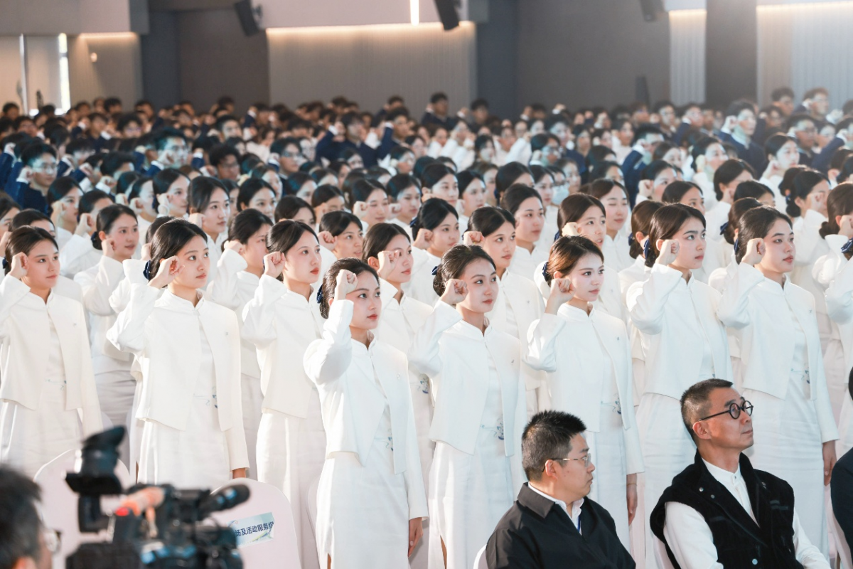 68d82d5ce8d9413c9a0da7678ee7b32c